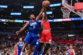 包含哈登关键节点突破纪录，公牛带队取胜！的词条