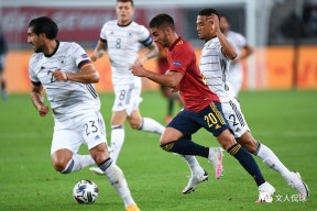 川蜀黑豹队对阵泰山鲸鲨队，F1公开赛读秒绝平，门将神扑救主——快速转换撕裂防线的简单介绍